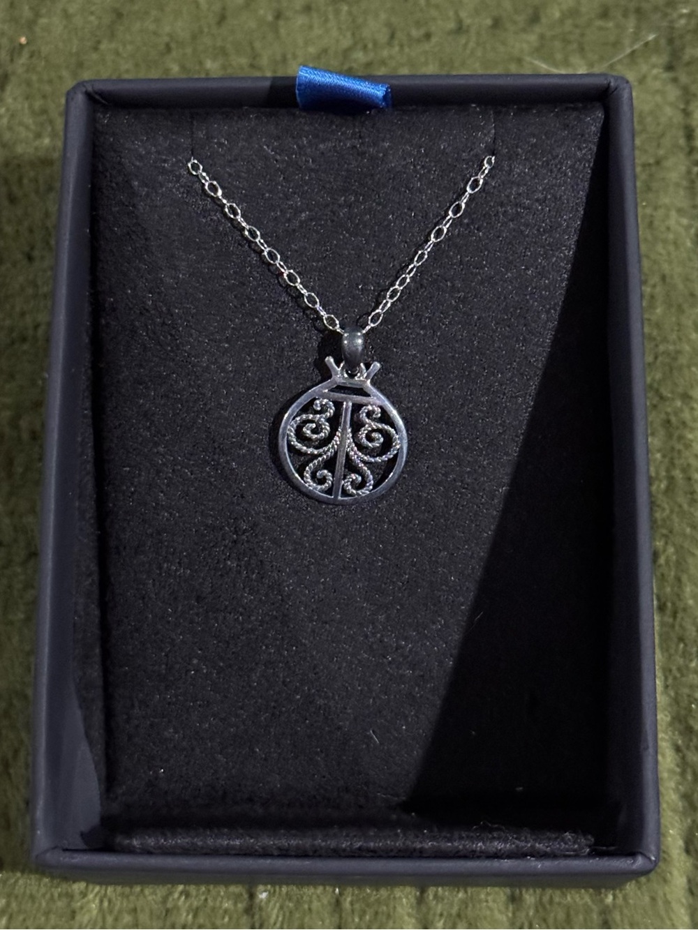 Sterling Silver Filigree Round Ladybug Pendant Necklace - Silver 3/4"